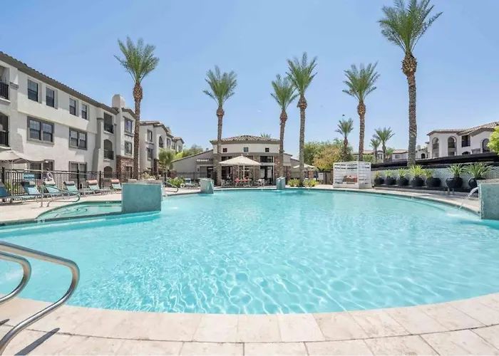 Boulevard Luxe 2br By The Stadium Pool Parking Gym 08 Apartment *