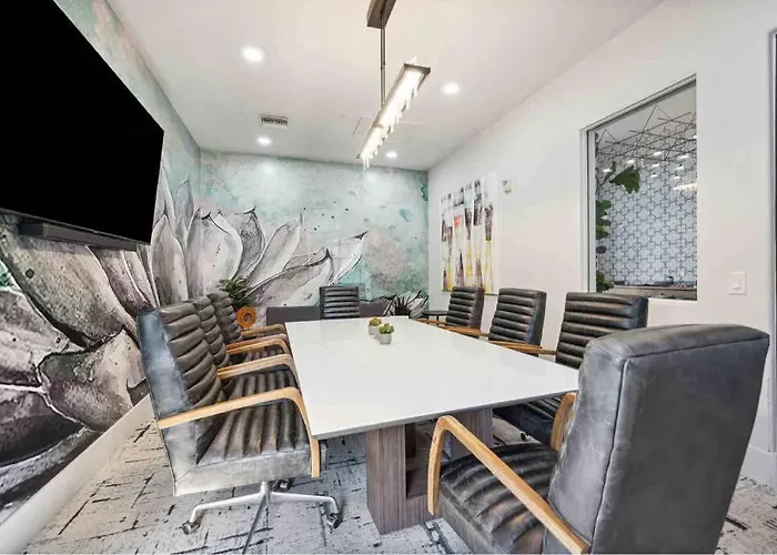 Boulevard Luxe 2br By The Stadium Pool Parking Gym 08 * Glendale