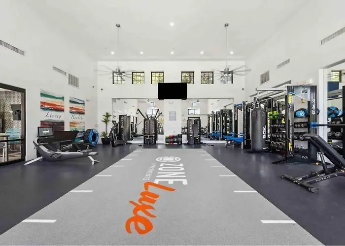 Boulevard Luxe 2br By The Stadium Pool Parking Gym 08 Glendale