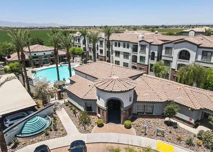 Boulevard Luxe 2br By The Stadium Pool Parking Gym 08 Apartment