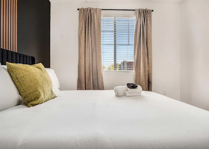 Boulevard Luxe 2br By The Stadium Pool Parking Gym 08 *